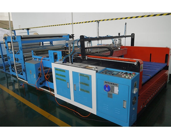 珍珠(zhū)棉加工(gong)車間